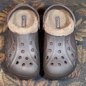 Unisex Brown Crocs with Tan Faux Fur Lining